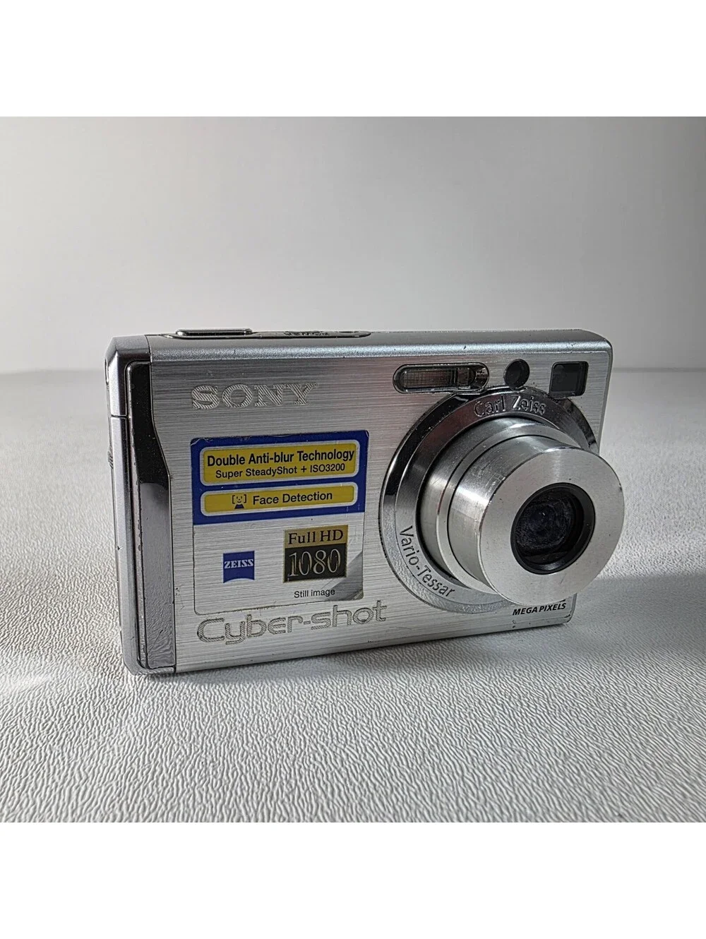 SONY Cyber-shot DSC-W80 Silver 7.2MP Carl Zeiss Vario-Tessar 3x Zoom